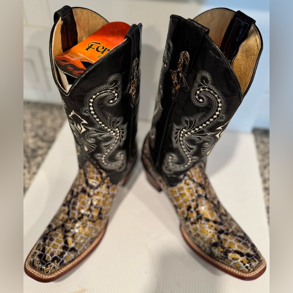 Women’s boots